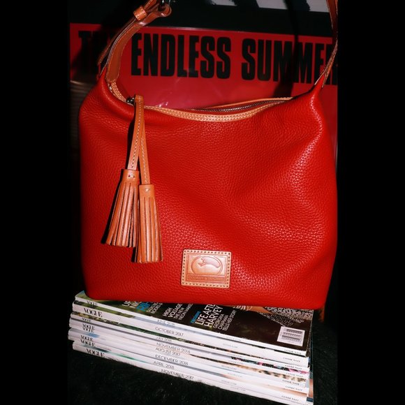 NEW DOONEY & BOURKE PEBBLE GRAIN PAIGE SAC IN RED - Picture 2 of 10